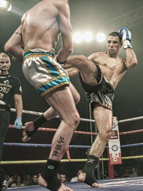 MUAY THAI - NIEZŁOMNY WOJOWNIK